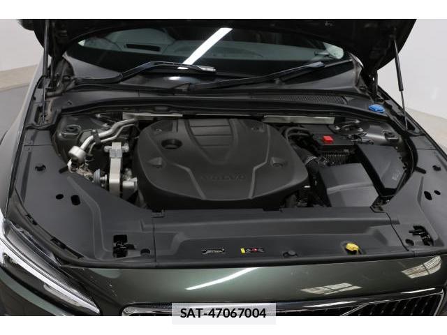 Volvo V90 2020-09 7813727-18