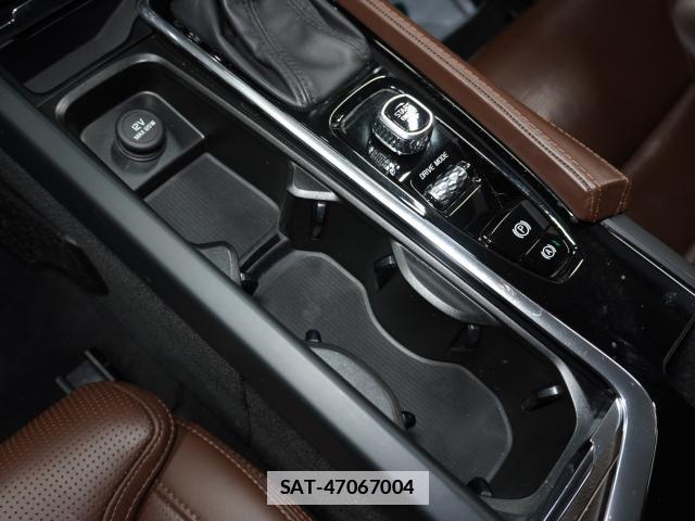 Volvo V90 2020-09 7813727-9