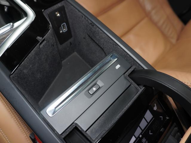 Volvo V90 2017-03 7813737-9