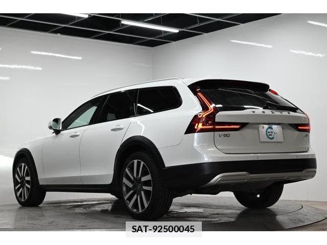 Volvo V90 2022-12 7813741-1