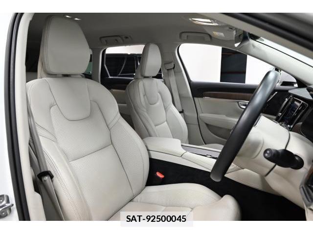 Volvo V90 2022-12 7813741-11
