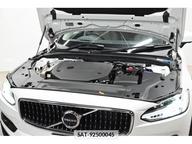 Volvo V90 2022-12 7813741-16