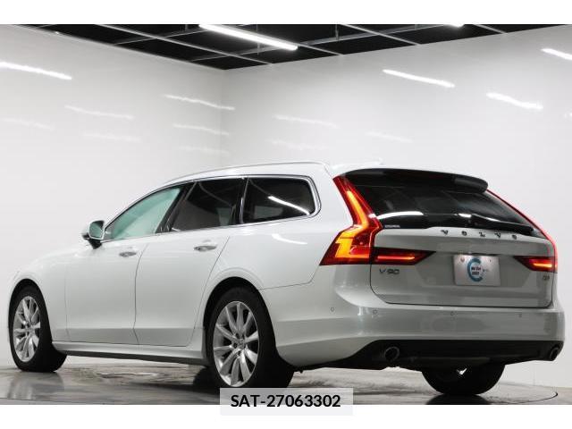 Volvo V90 2019-09 7813743-1