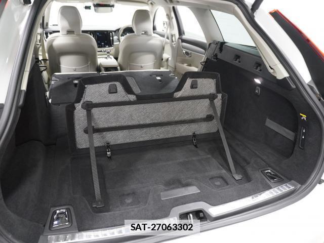 Volvo V90 2019-09 7813743-16