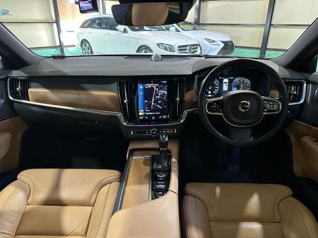 Volvo V90 2017-06 7814104-4