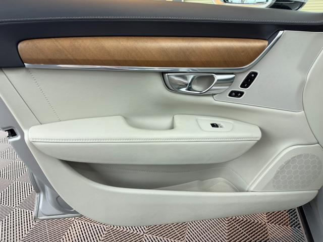 Volvo V90 2018-01 7816899-10