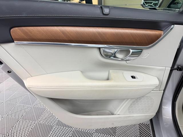 Volvo V90 2018-01 7816899-13