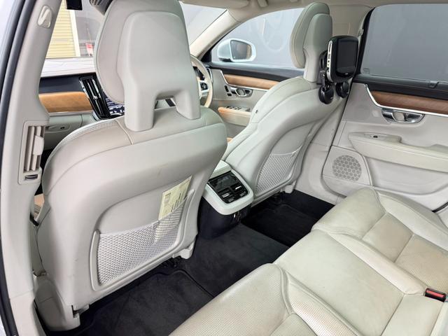 Volvo V90 2018-01 7816899-14