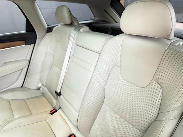 Volvo V90 2018-01 7816899-3