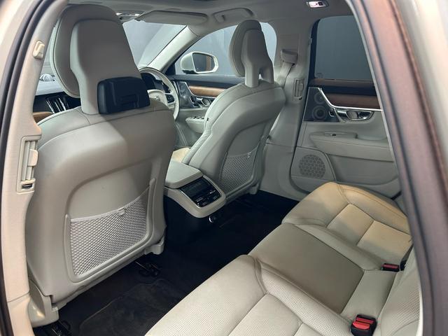 Volvo V90 2017-05 7816913-3
