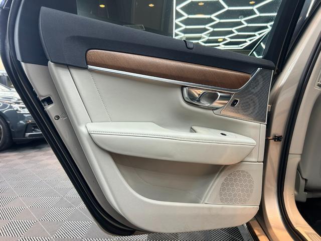 Volvo V90 2017-05 7816913-4