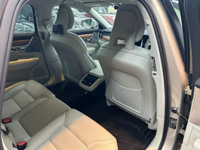 Volvo V90 2017-05 7816913-5