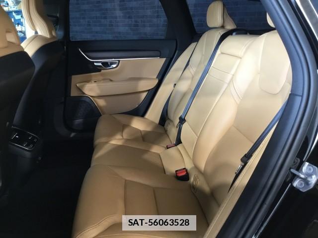 Volvo V90 2019-03 7817809-12
