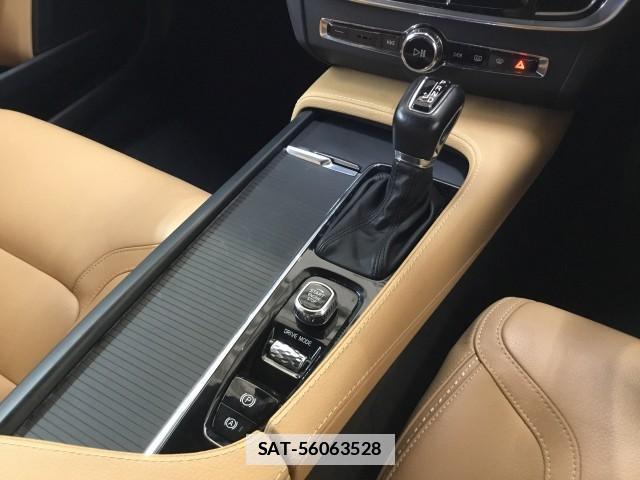 Volvo V90 2019-03 7817809-14