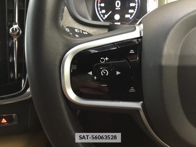 Volvo V90 2019-03 7817809-15