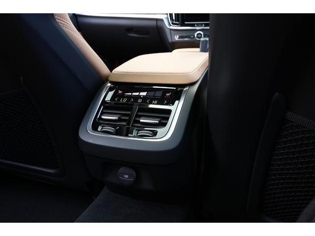 Volvo V90 2021-09 7818646-14