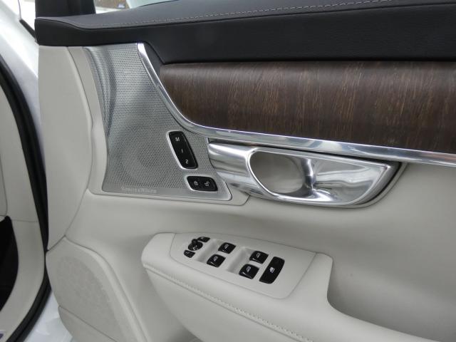 Volvo V90 2021-01 7820236-17