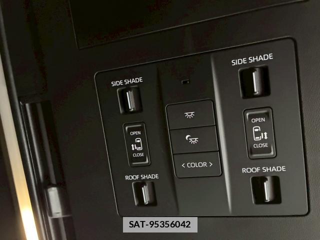 Toyota VELLFIRE 2025-10 7813588-17