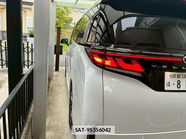Toyota VELLFIRE 2025-10 7813588-2