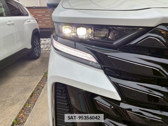 Toyota VELLFIRE 2025-10 7813588-3