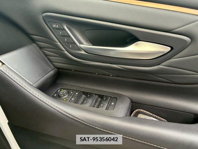 Toyota VELLFIRE 2025-10 7813588-8
