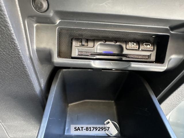 Toyota VELLFIRE 2013-07 7817877-15