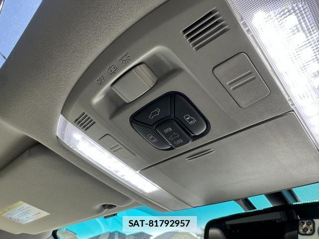 Toyota VELLFIRE 2013-07 7817877-18