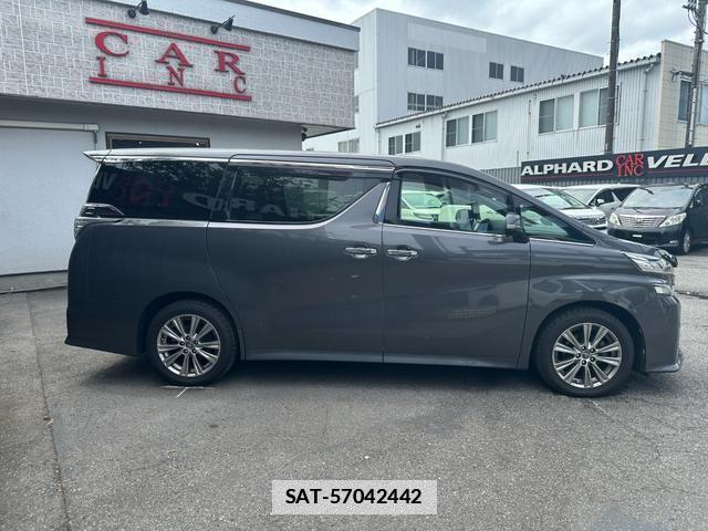 Toyota VELLFIRE 2017-10 7819338-12