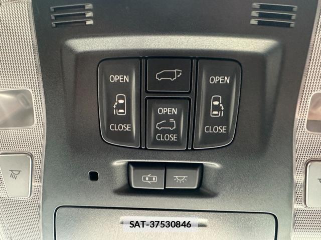 Toyota VELLFIRE 2016-04 7819352-1