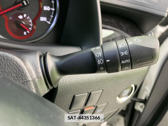Toyota VELLFIRE 2018-05 7822123-16