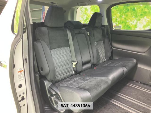 Toyota VELLFIRE 2018-05 7822123-4