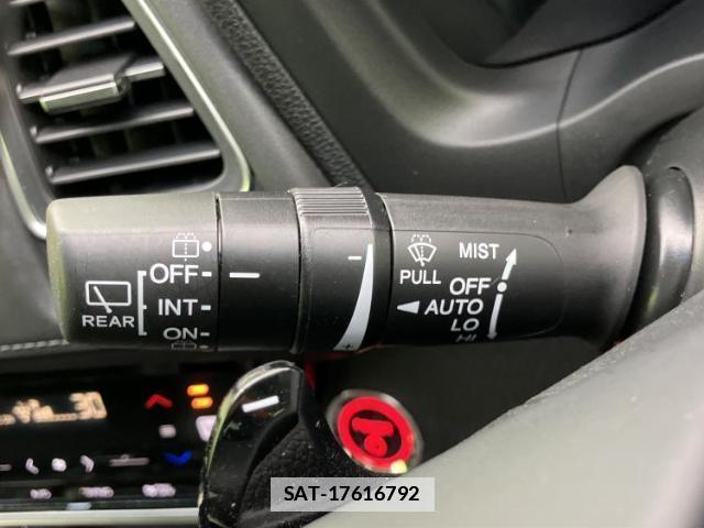 Honda VEZEL 2019-06 7816393-16