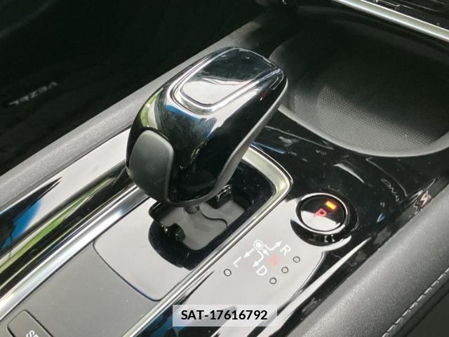 Honda VEZEL 2019-06 7816393-17