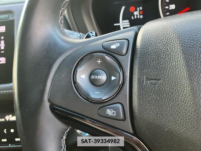 Honda VEZEL 2017-06 7818906-15