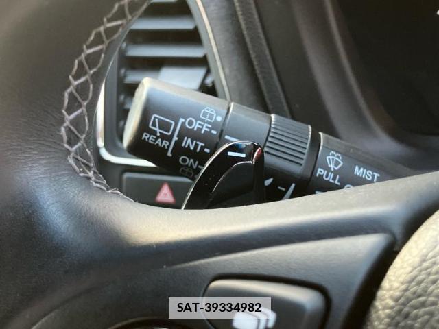 Honda VEZEL 2017-06 7818906-17
