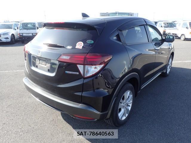 Honda VEZEL 2014-03 7820211-13