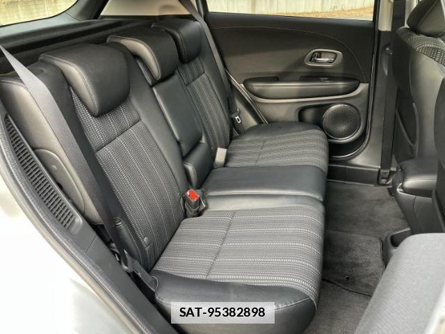 Honda VEZEL 2015-02 7820944-4