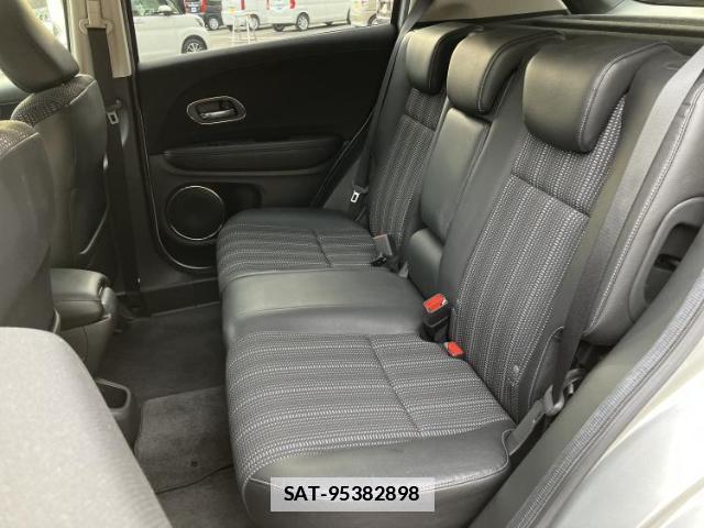 Honda VEZEL 2015-02 7820944-6