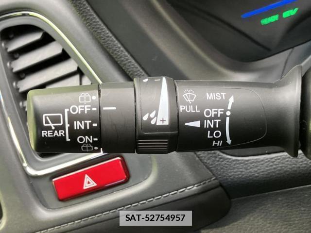 Honda VEZEL 2015-03 7820984-16