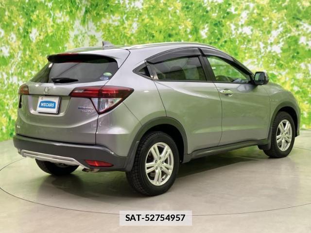 Honda VEZEL 2015-03 7820984-2