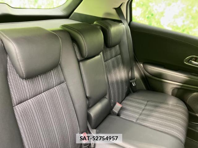 Honda VEZEL 2015-03 7820984-4