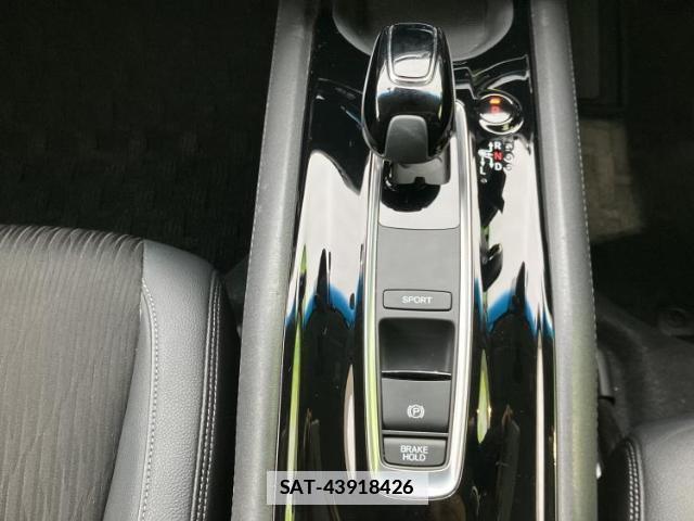 Honda VEZEL 2019-08 7821238-17