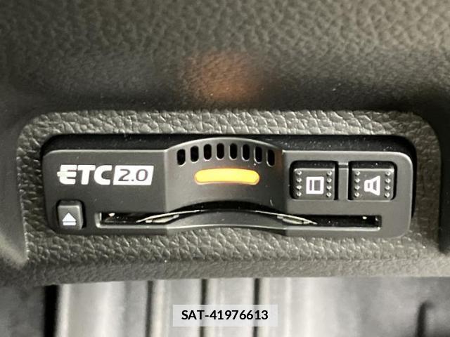 Honda VEZEL 2023-10 7822009-17