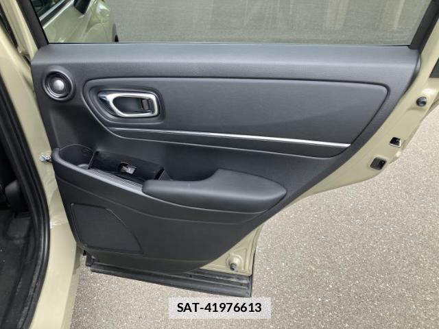 Honda VEZEL 2023-10 7822009-7