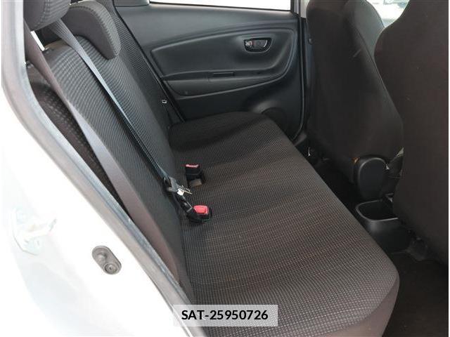 Toyota VITZ 2017-03 7811894-13