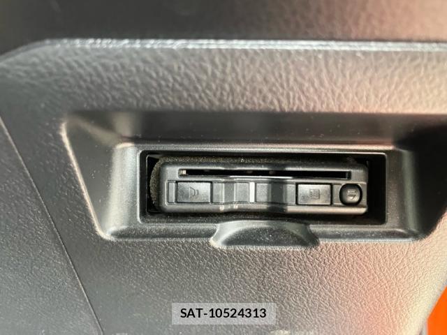 Toyota VITZ 2016-08 7812721-15
