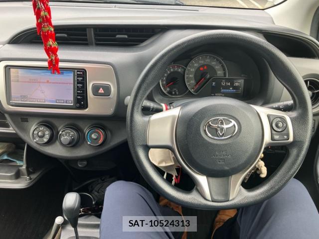 Toyota VITZ 2016-08 7812721-17