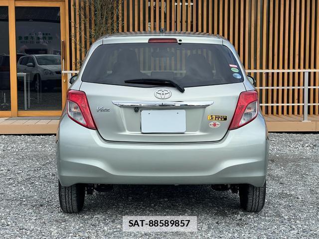 Toyota VITZ 2012-05 7813801-10