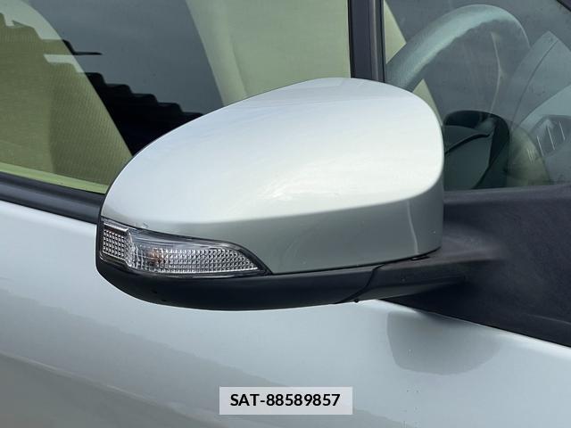 Toyota VITZ 2012-05 7813801-11