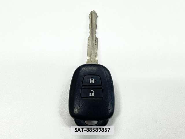 Toyota VITZ 2012-05 7813801-19